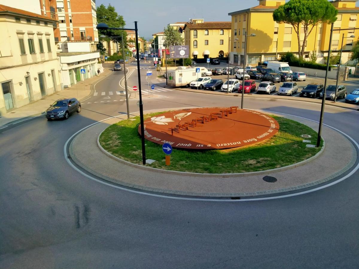 Hotel San Carlo Santa Croce sullʼ Arno Екстериор снимка
